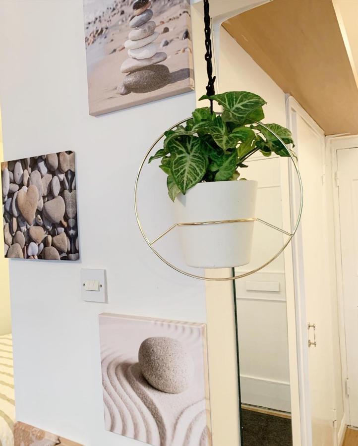 Garden Beautiful Cozy Flat , Recent Decorated. Appartement Londen Buitenkant foto